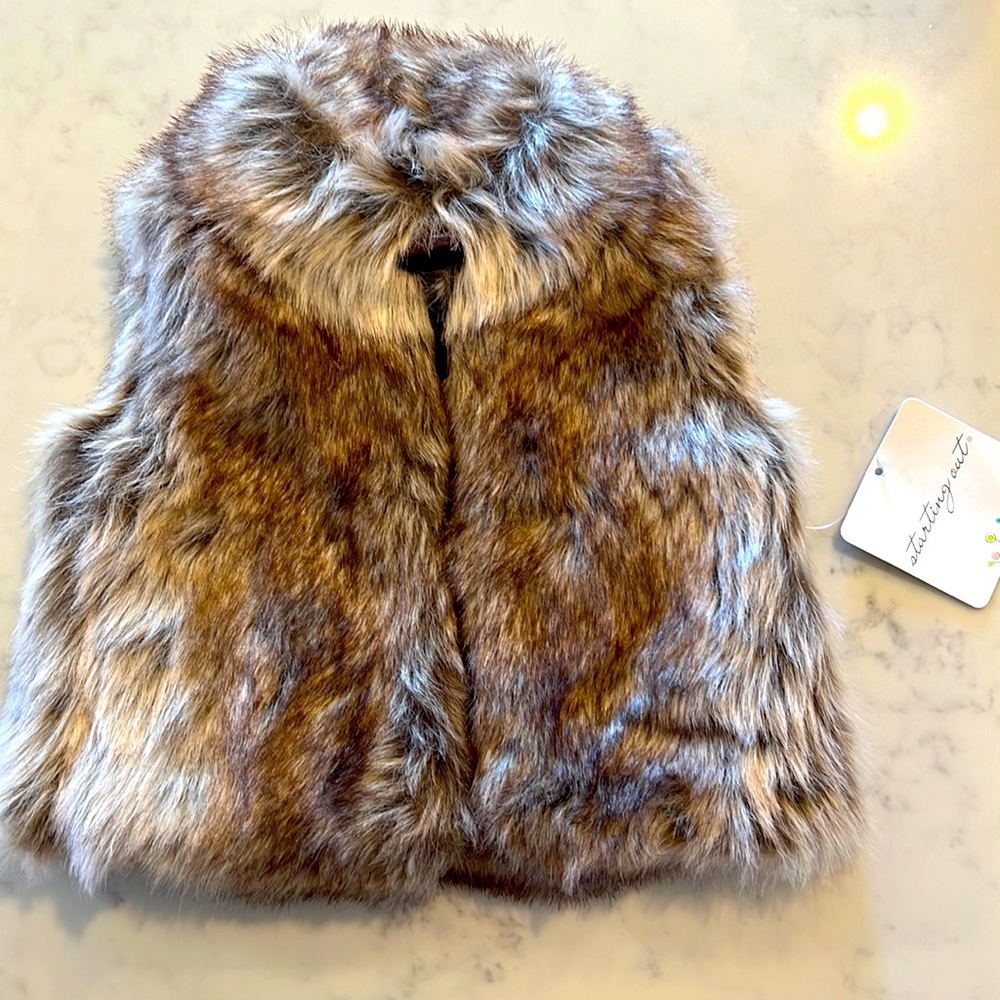 Faux fur zippered vest